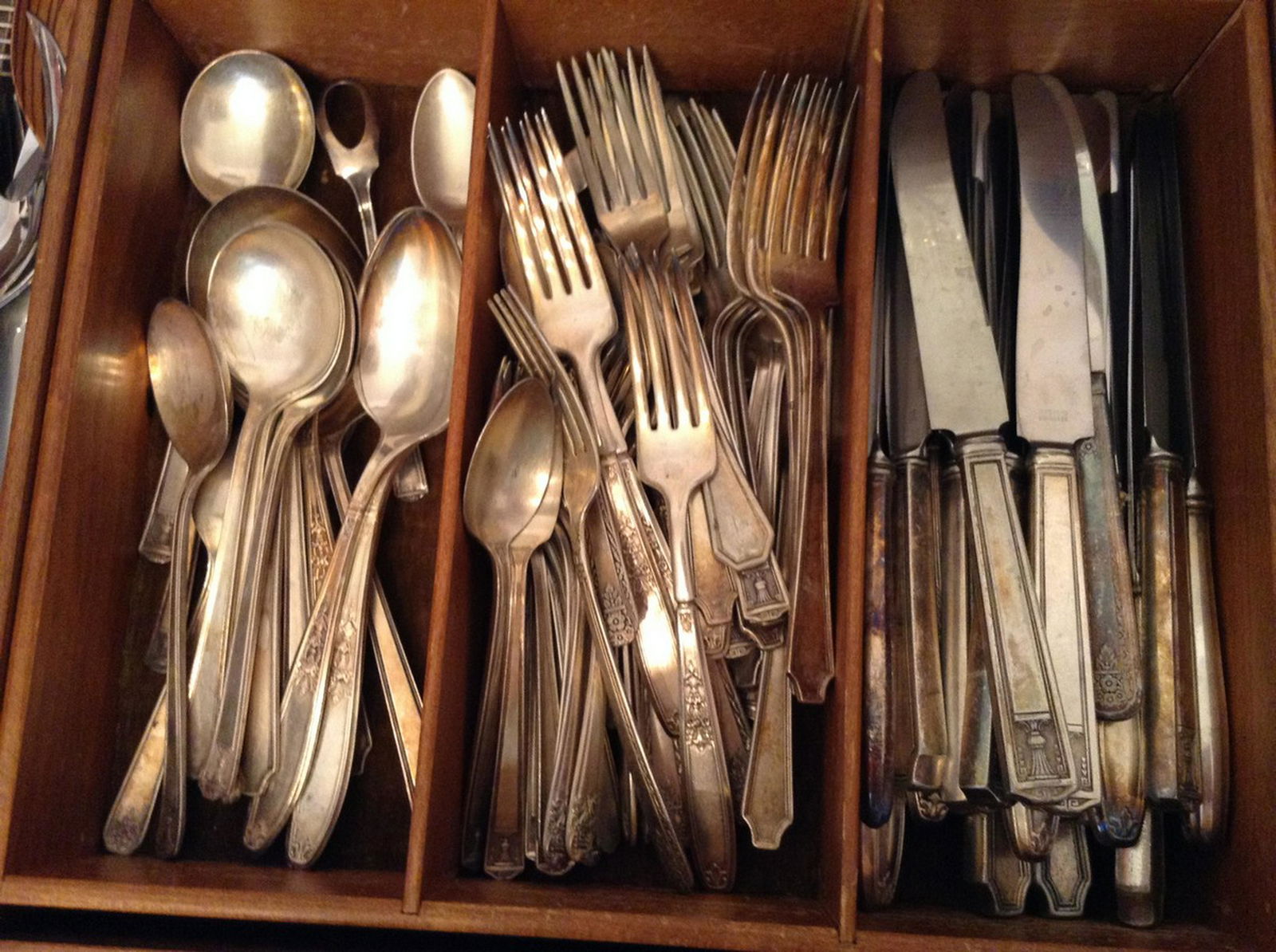 silver plate early dinnerware set (1 of 1)