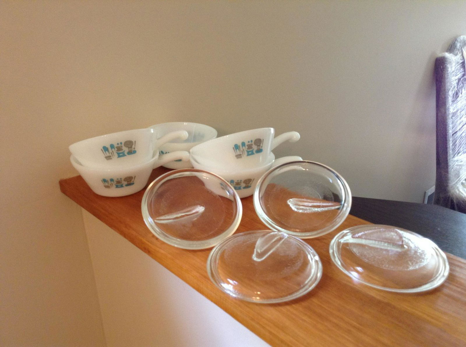 mcm Pyrex with lids: mcm Pyrex with lids