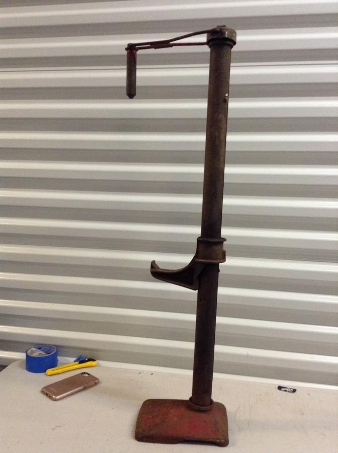 1930's auto car bumper jack Sep 17, 2019 Emanon Auctions and Estate