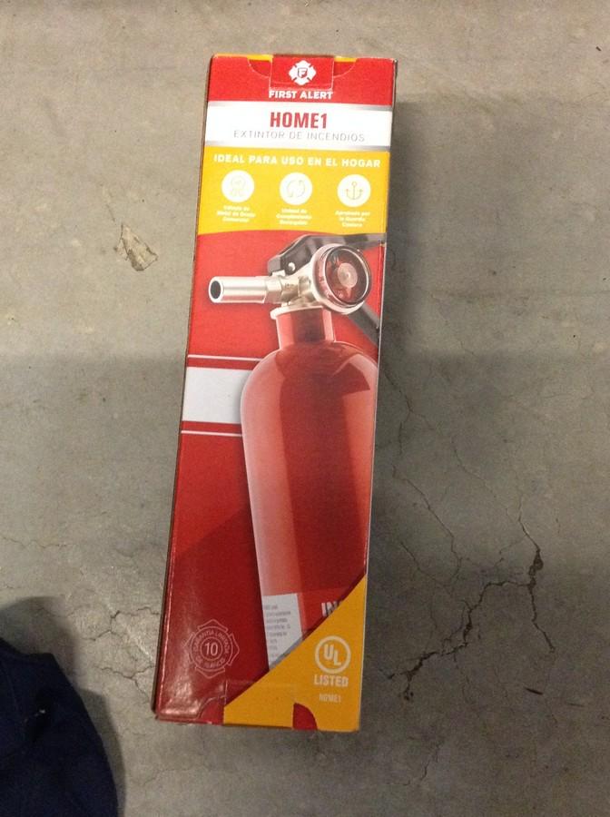 first alert fire estunisher (1 of 1)