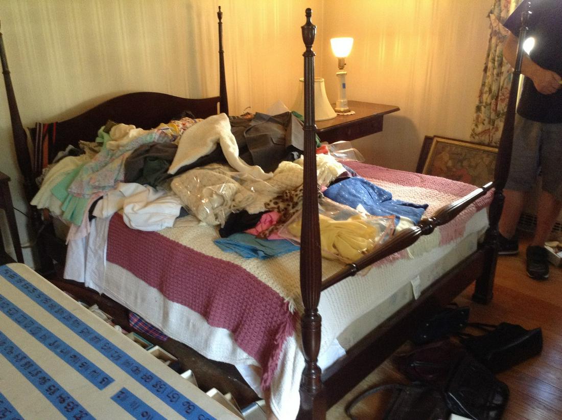 4 poster mahogany bed 80" long x57": 4 poster mahogany bed 80" long x57"
