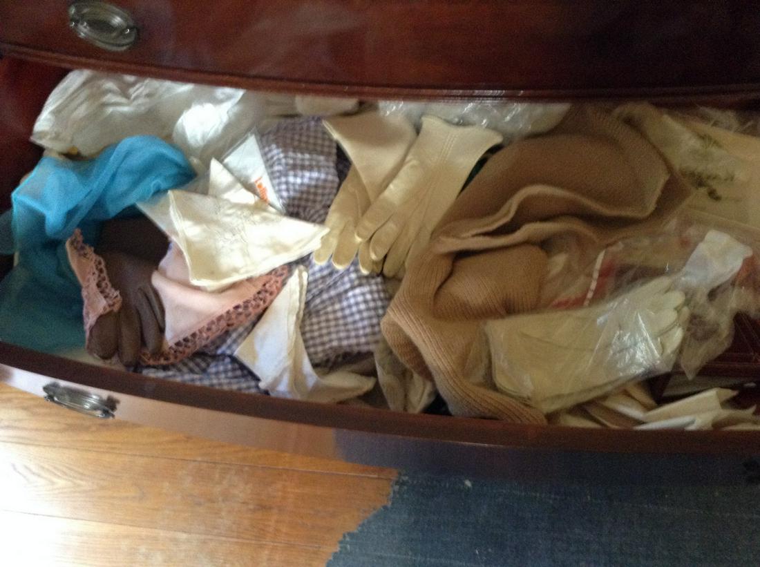 vintage women's gloves, handkerchief, scarves and more: vintage women's gloves, handkerchief, scarves and more