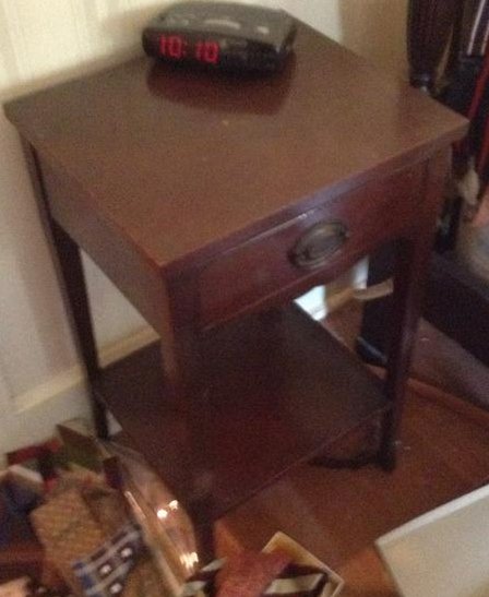 mahogany end table 27x14x16: mahogany end table 27x14x16