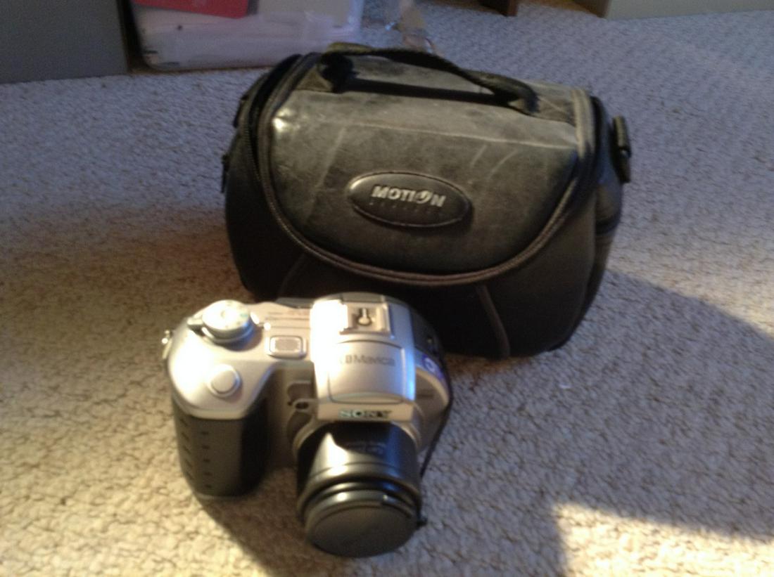 Sony Camera - digital still (1 of 1)