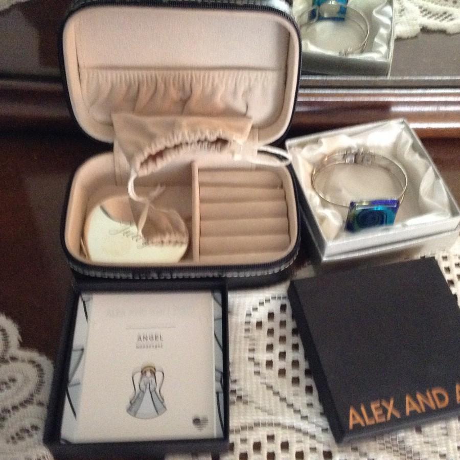 Jewelry box w/ costume Jewelry: Jewelry box w/ costume Jewelry