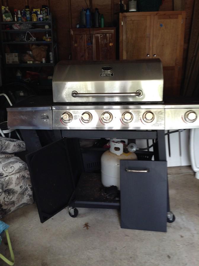 weber back yard grill w/tank (1 of 1)