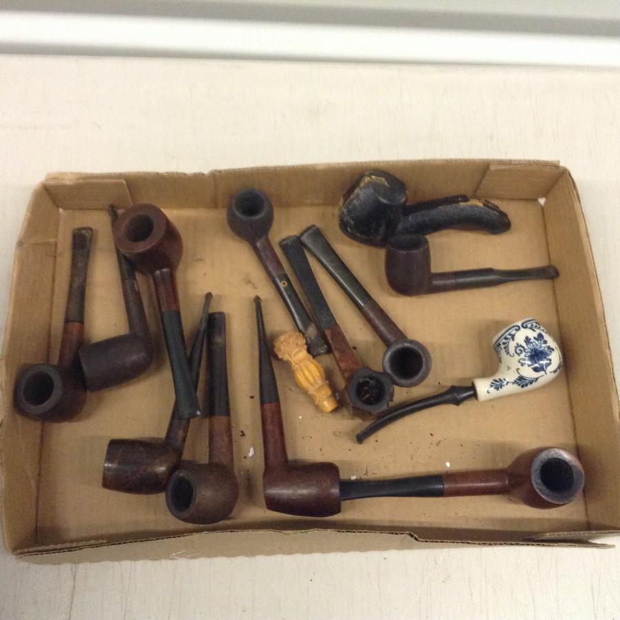 large amount of vintage pipes (1 of 1)