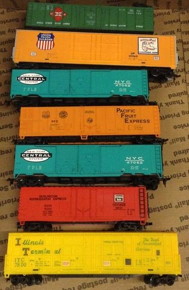 lot of 7 ho train cars (1 of 1)