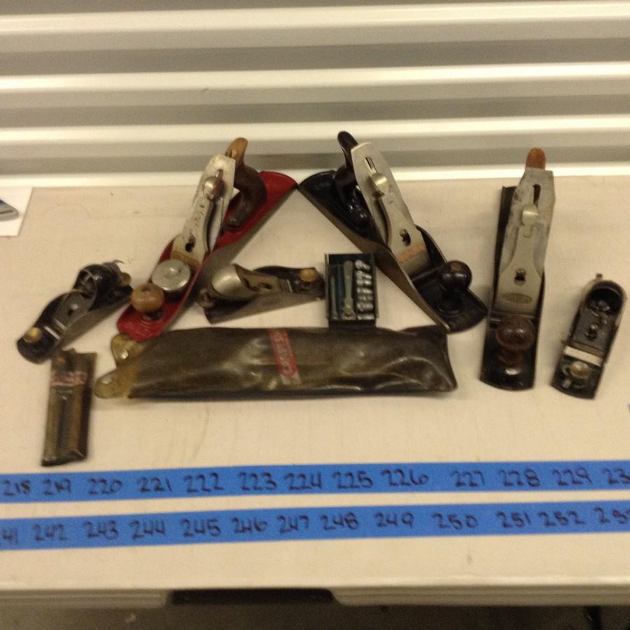 lot of vintage Stanley and other wood planes: lot of vintage Stanley and other wood planes