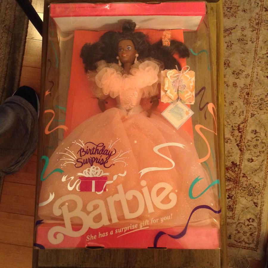 birthday surprise barbie with a surprise gift new in (1 of 1)