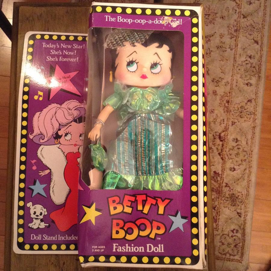 Betty boop best sale fashion doll 1986