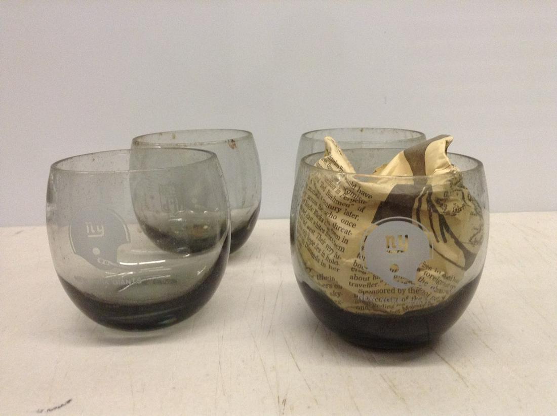 lot of four NFL giants small wine glasses: lot of four NFL giants small wine glasses