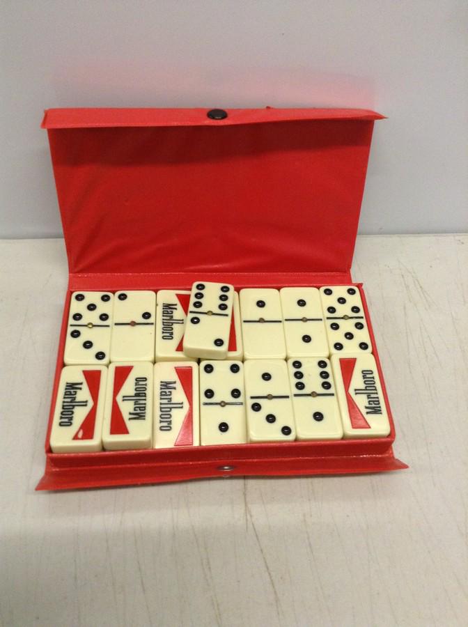 Marlboro dominos with case: Marlboro dominos with case