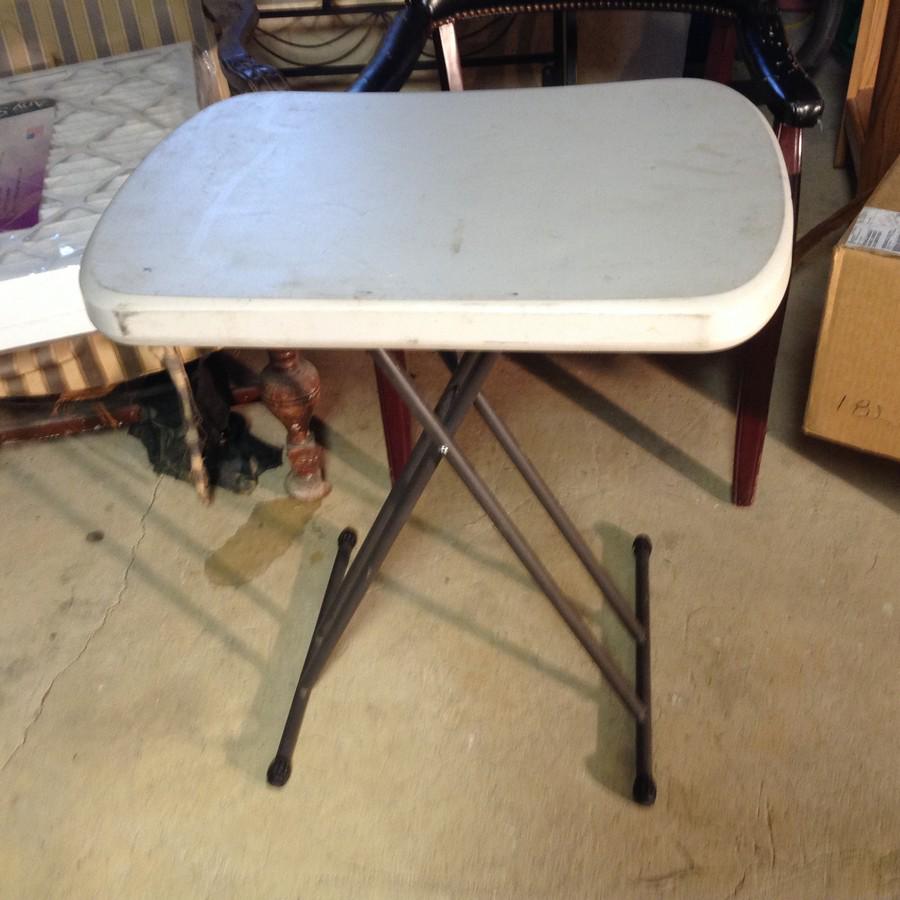 Plastic Lifetime 26" Folding Table (1 of 1)