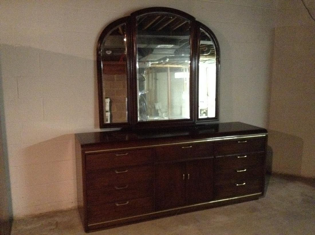 Thomasville dresser with mirror best sale