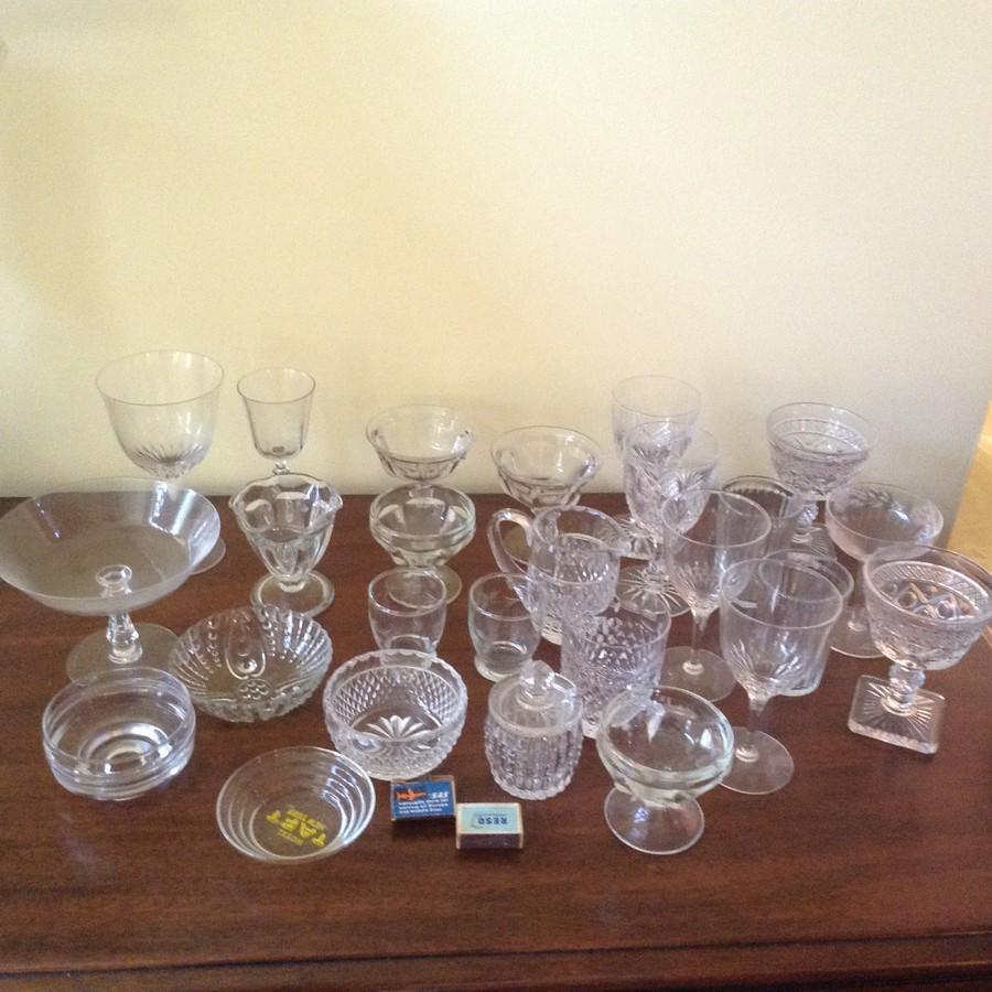 lg lot of glassware: lg lot of glassware