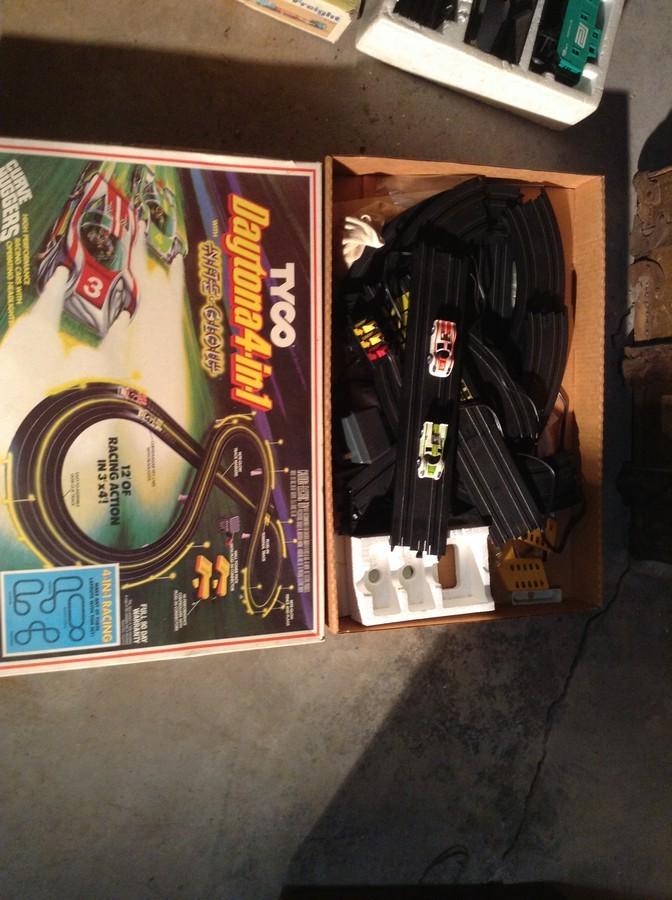 Tyco race car set w/ cars: Tyco race car set w/ cars