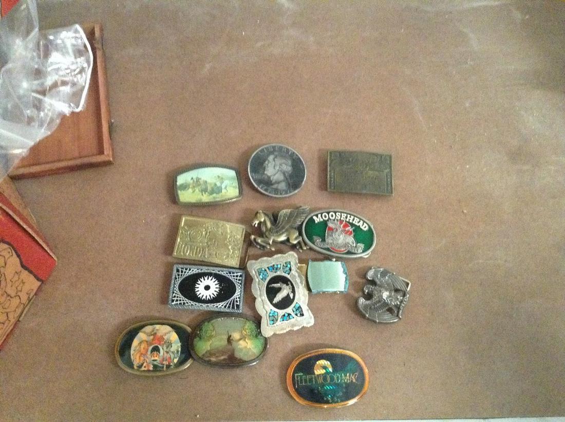 large lot of vintage belt buckles' (1 of 1)