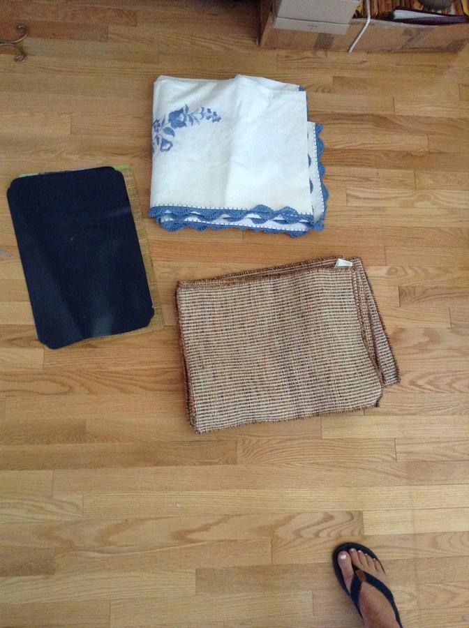 table cloths and placemats: table cloths and placemats
