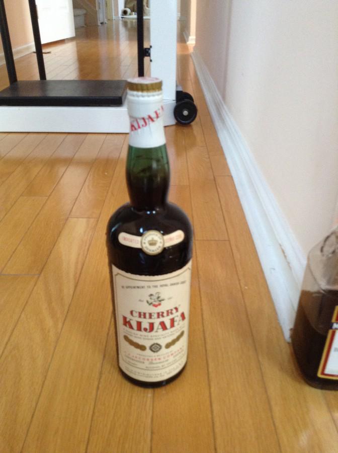 Manischewitz - blackberry (opened): Manischewitz - blackberry (opened)
