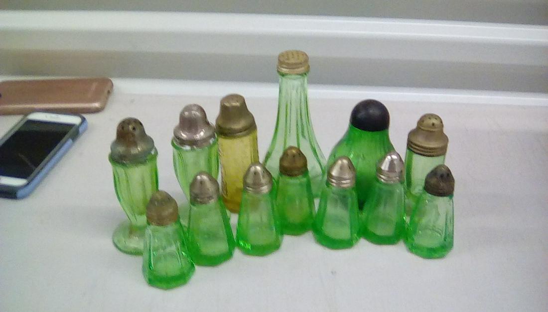 lot of green depression salt and pepper shakers: lot of green depression salt and pepper shakers