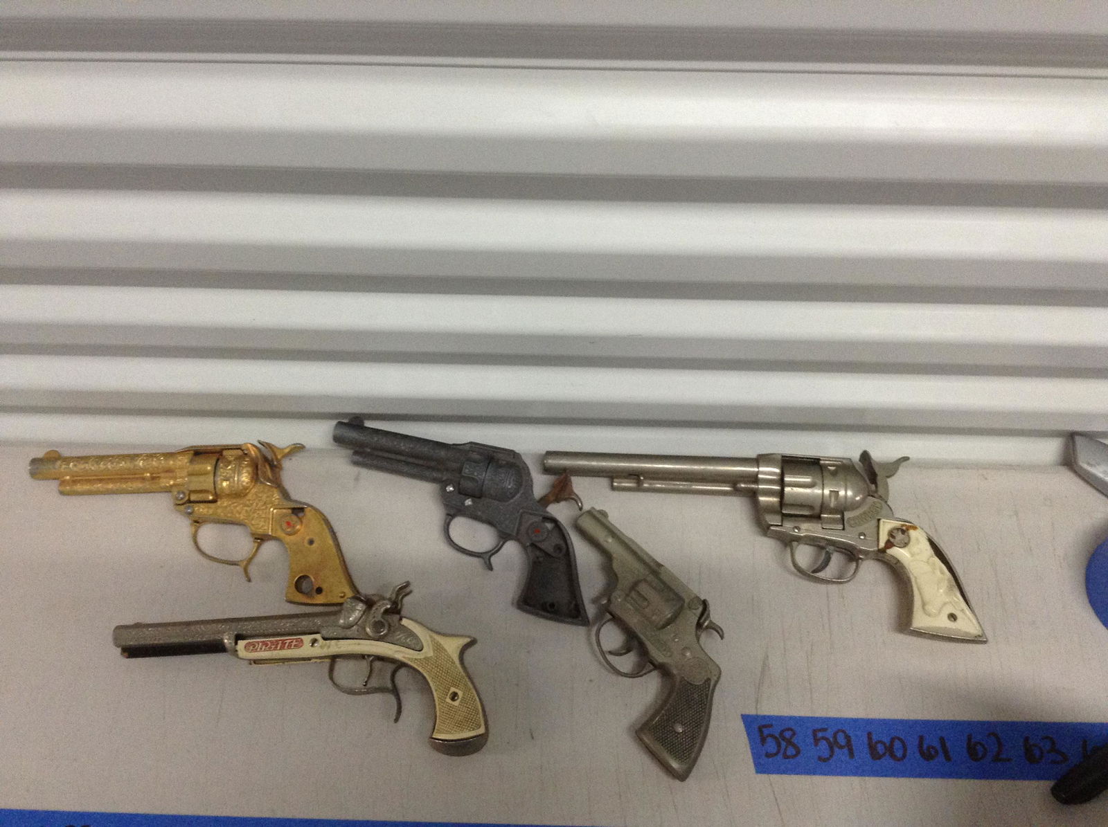 vintage cap guns: vintage cap guns