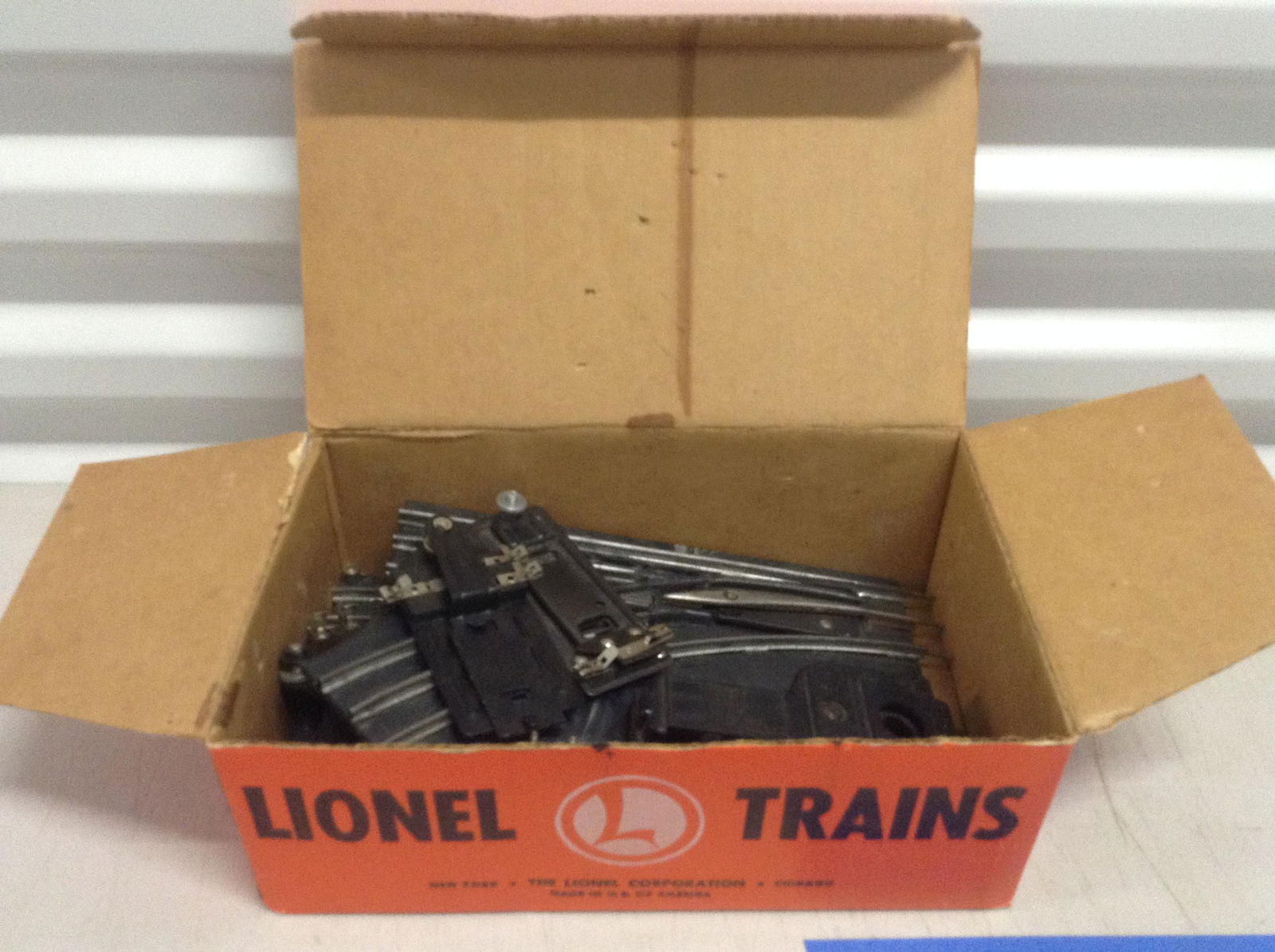 one pair of one Lionel 1122 o 27 switches new in the (1 of 1)