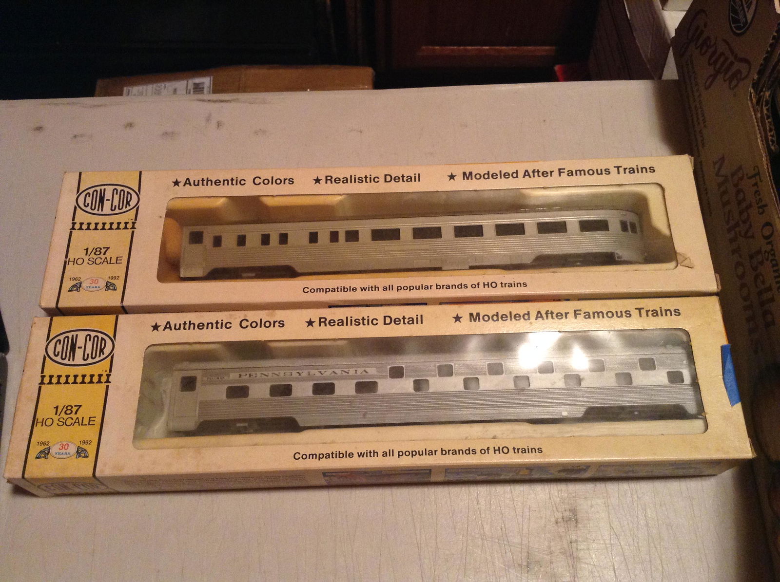 Con-cor 1/87 HO scale train car models never built (1 of 1)