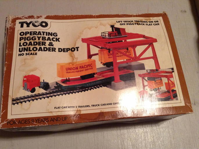 Tyco Operating Piggyback Loader And Unloader Depot Ho