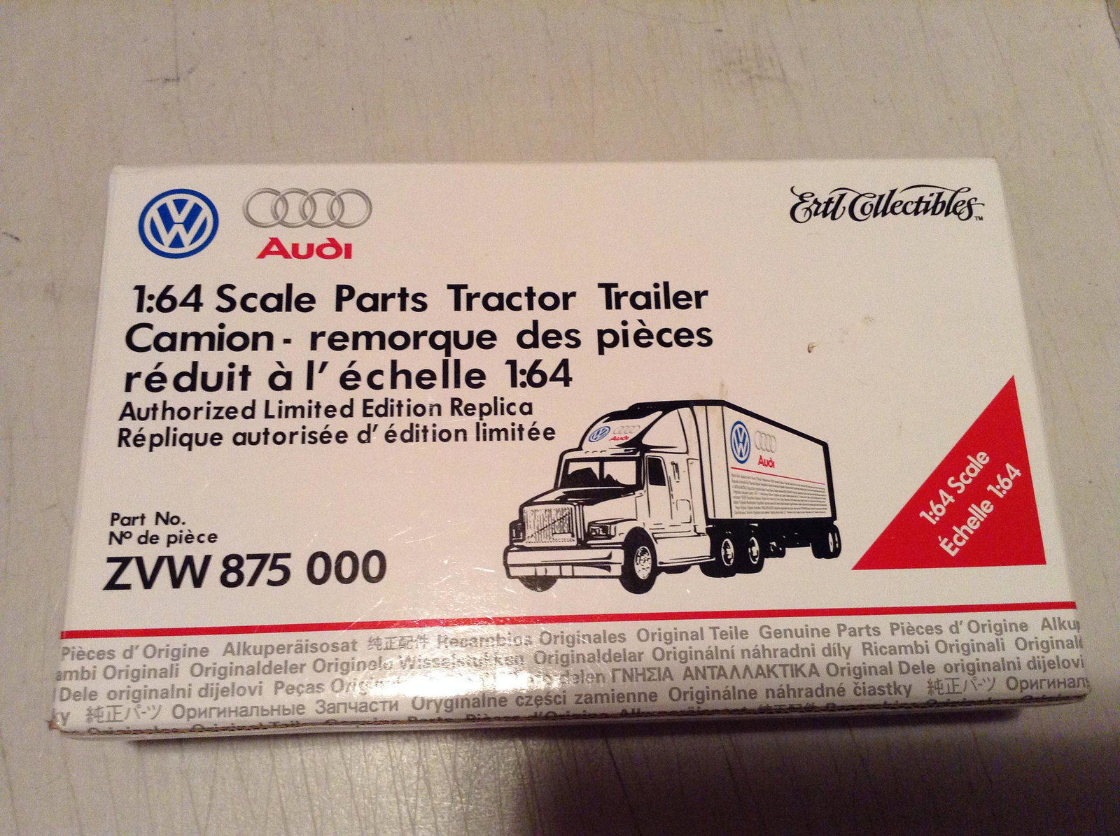 Audi 1:64 scale parts tractor trailer: Audi 1:64 scale parts tractor trailer