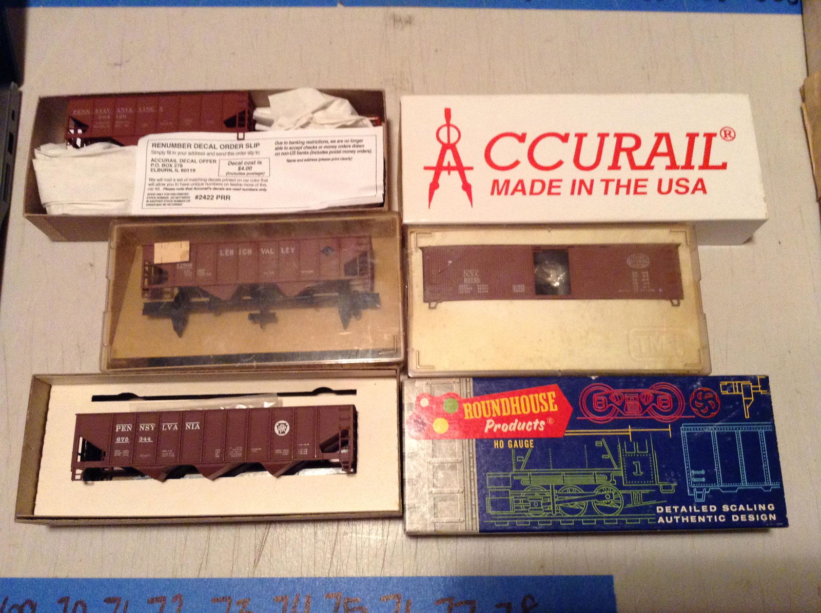 lot of four HO train models (1 of 1)