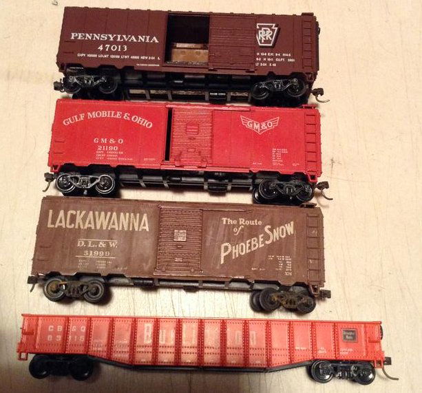 lot of four Athearn HO train cars (1 of 1)