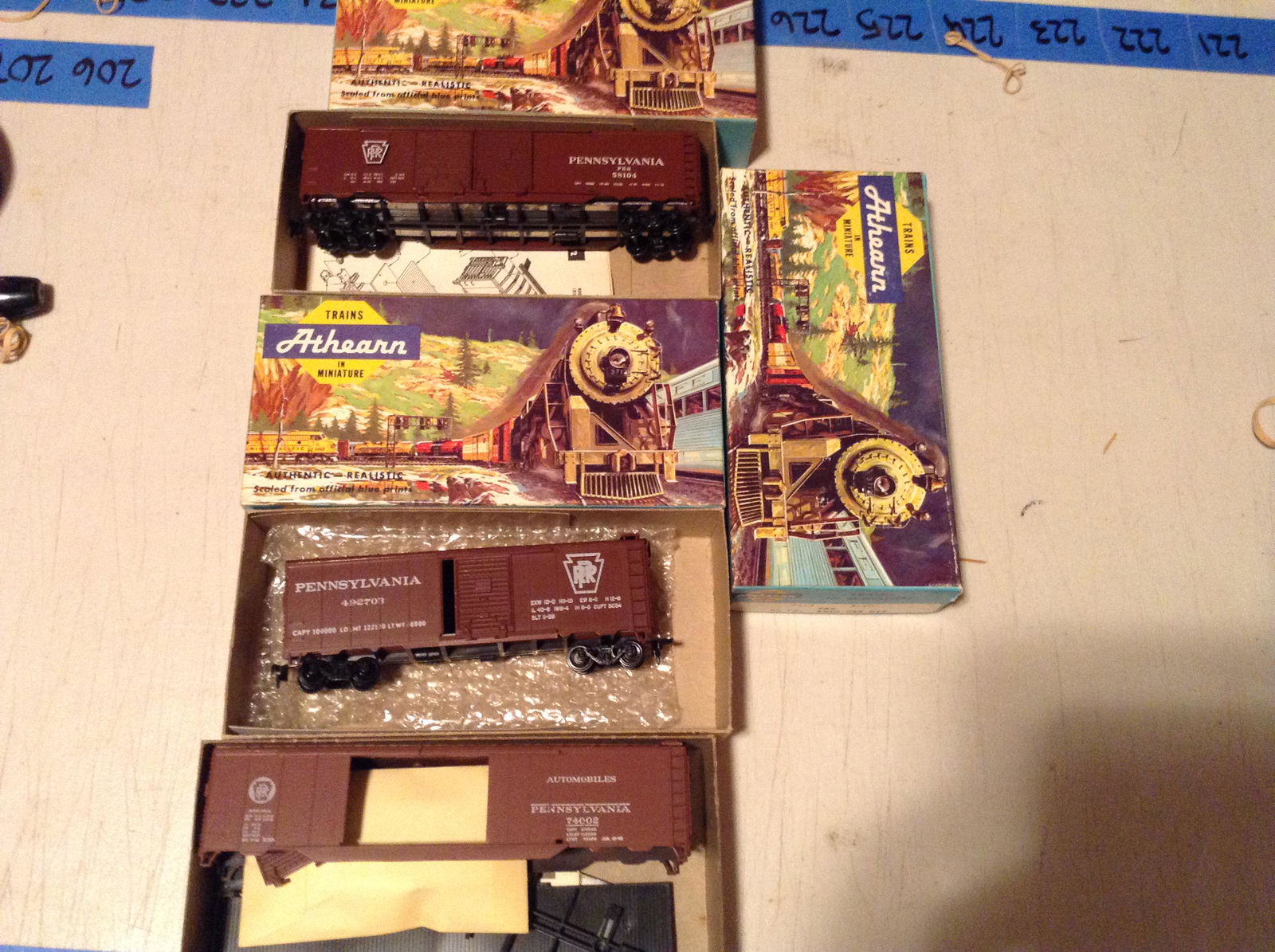 lot of three Athearn railroad train cars (1 of 1)