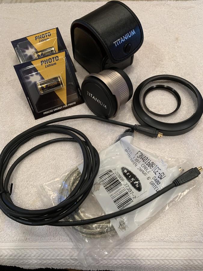 Lot of Camera accessories, titanium Macro Lens Super (1 of 1)