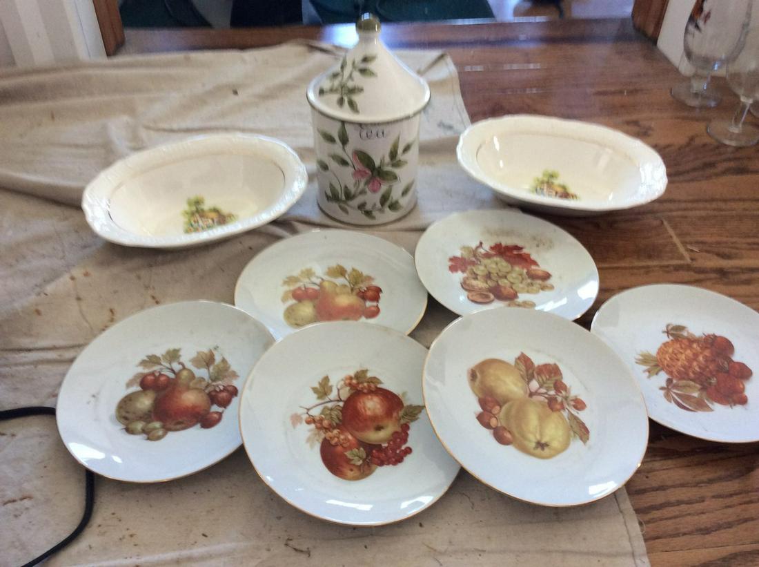 Lot of Plates w/ fruit design (1 of 1)
