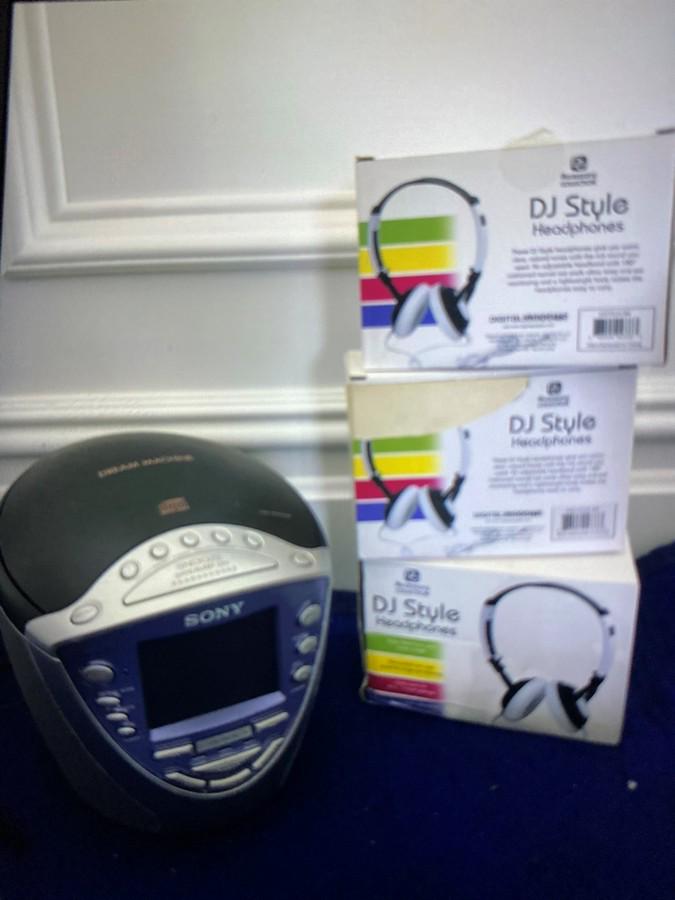 CD player and 3 sets of head phones (1 of 1)