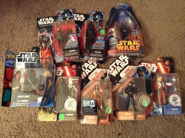 lot of 8 star wars figures new in the package (1 of 1)