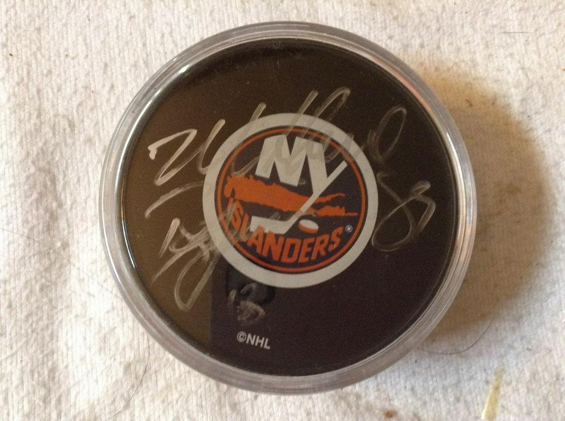 New York Islanders Bill Guerin and Mike Comrie signed: New York Islanders Bill Guerin and Mike Comrie signed