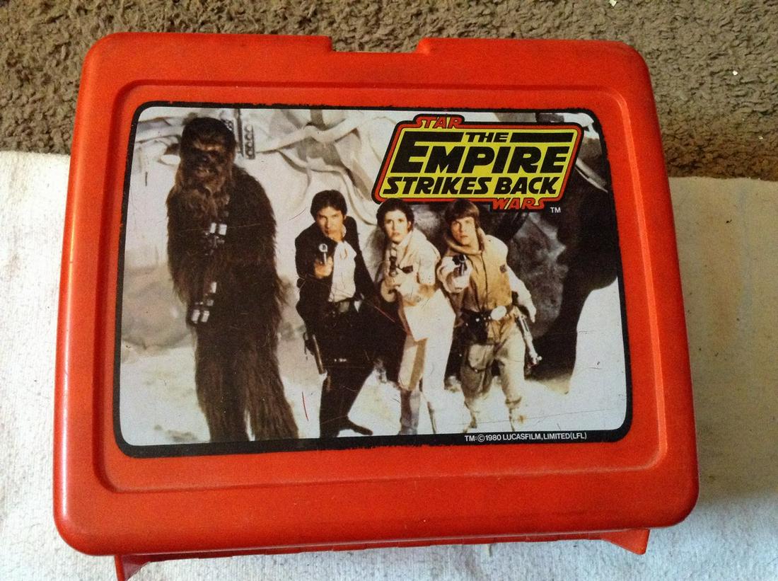 vintage star wars the empire strikes back lunchbox (1 of 1)