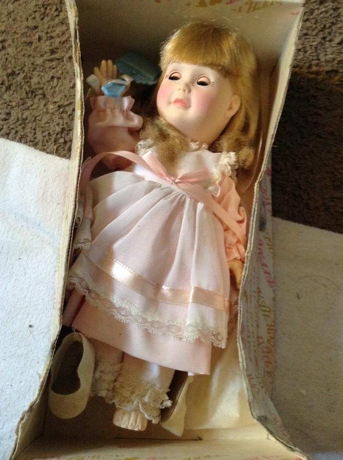 Effanbee vintage doll number 1401 11" tall: Effanbee vintage doll number 1401 11" tall