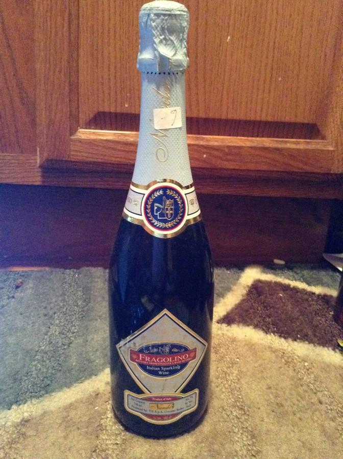 Fragolino Italian Sparkling Wine 750mL: Fragolino Italian Sparkling Wine 750mL