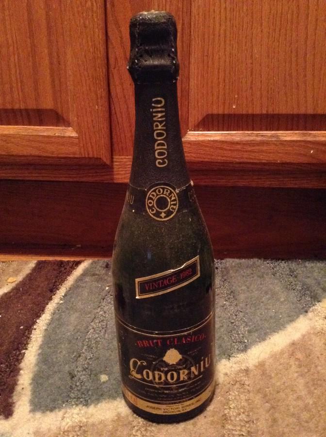 Codorniu Brut Classico 750mL (1 of 1)