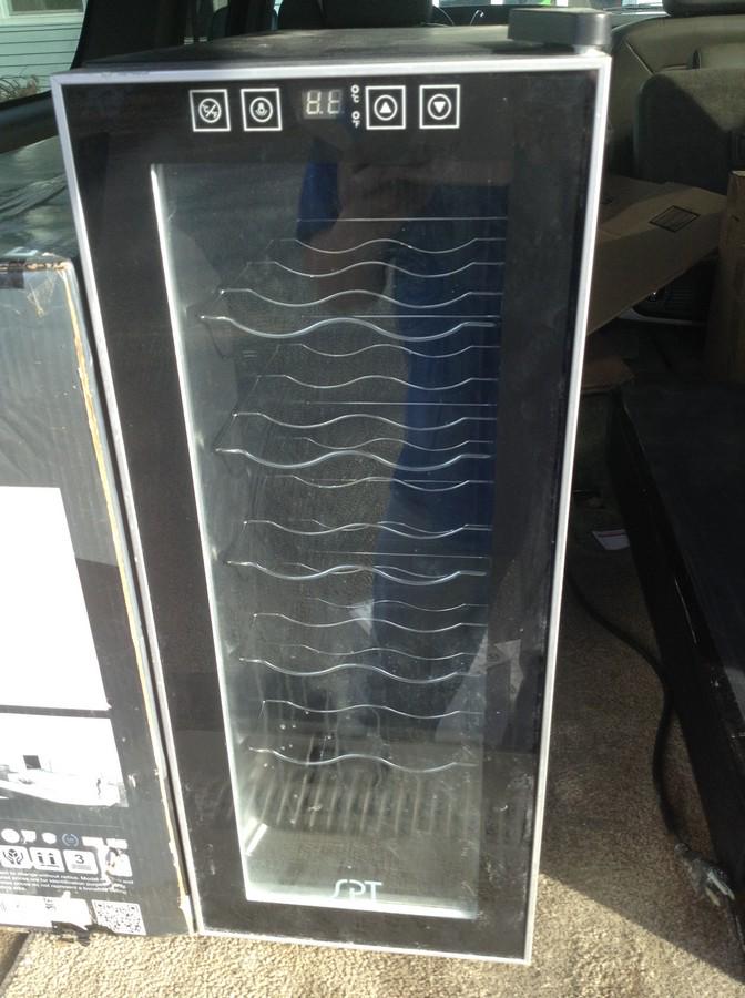SPT wine refrigerator: SPT wine refrigerator