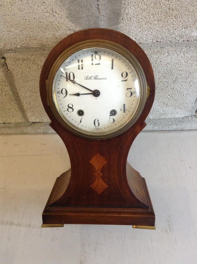 Seth Thomas wooden table clock 12.5" tall: Seth Thomas wooden table clock 12.5" tall