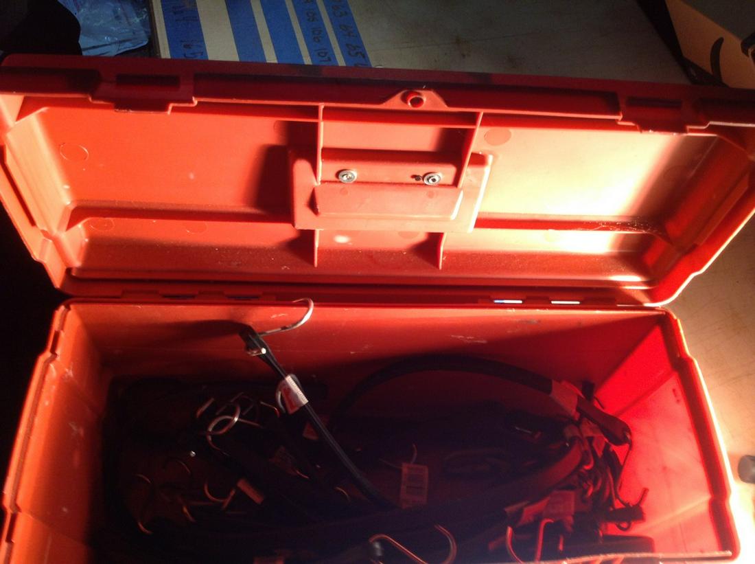 tool box loaded with new budgie cords: tool box loaded with new budgie cords