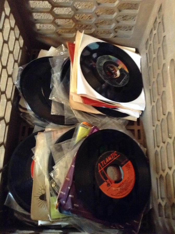 lot of 100 45's records (1 of 1)