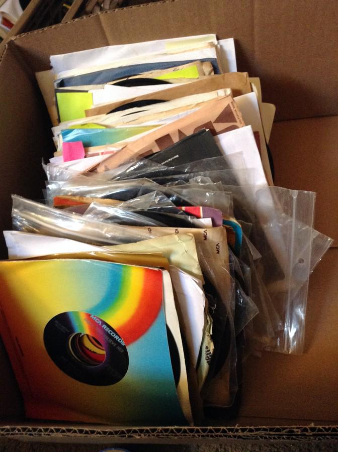 lot of 100 45's records (1 of 1)