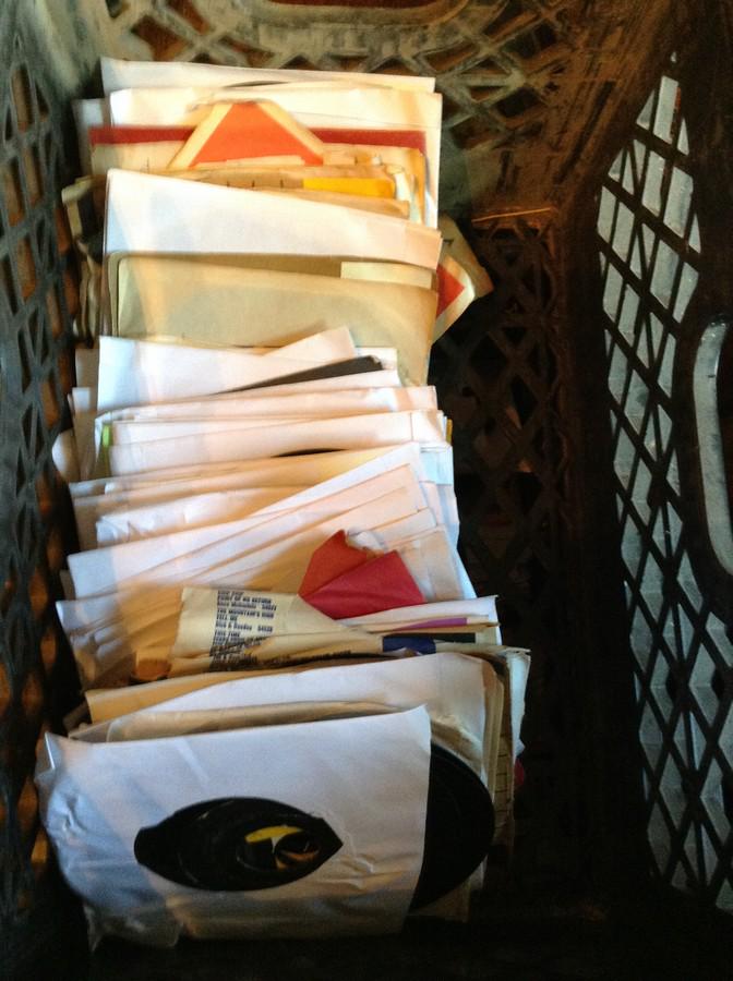 lot of 100 45's records (1 of 1)