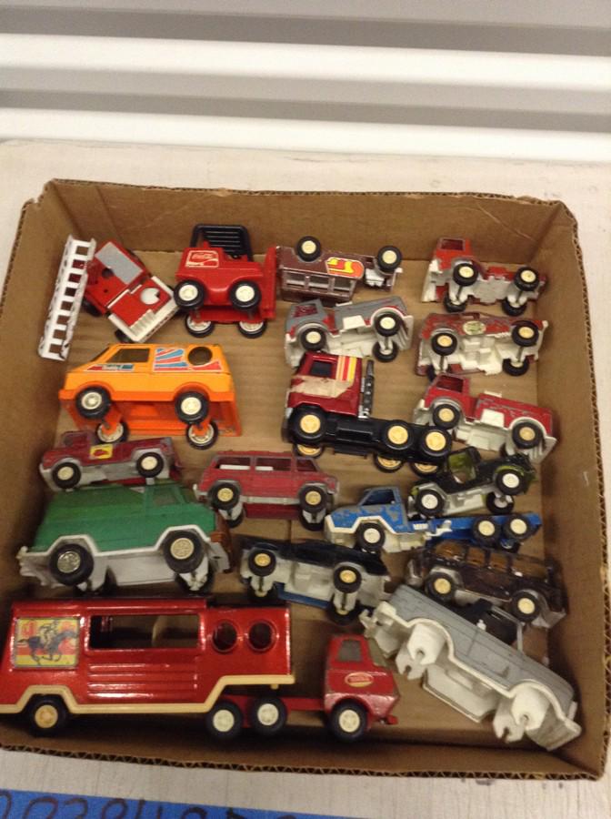 lot of vintage Tonka and other toy trucks: lot of vintage Tonka and other toy trucks