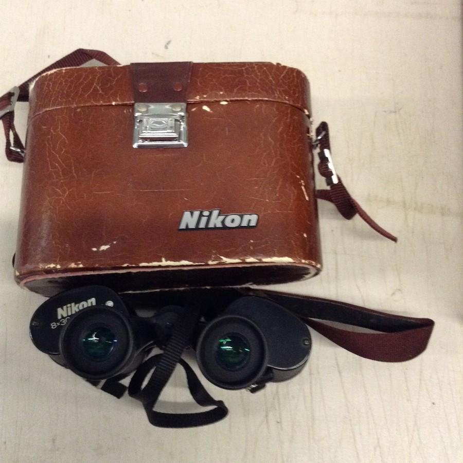 Nikon  binoculars (L) (1 of 1)